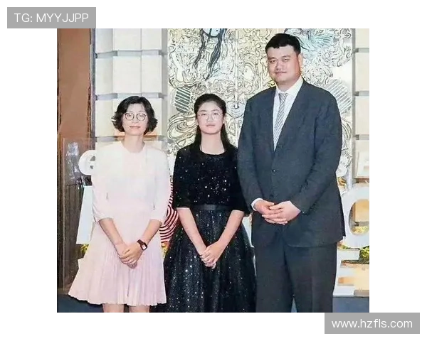 偶遇姚明拍照瞬间的惊喜与感动,记录下难忘的篮球传奇时刻